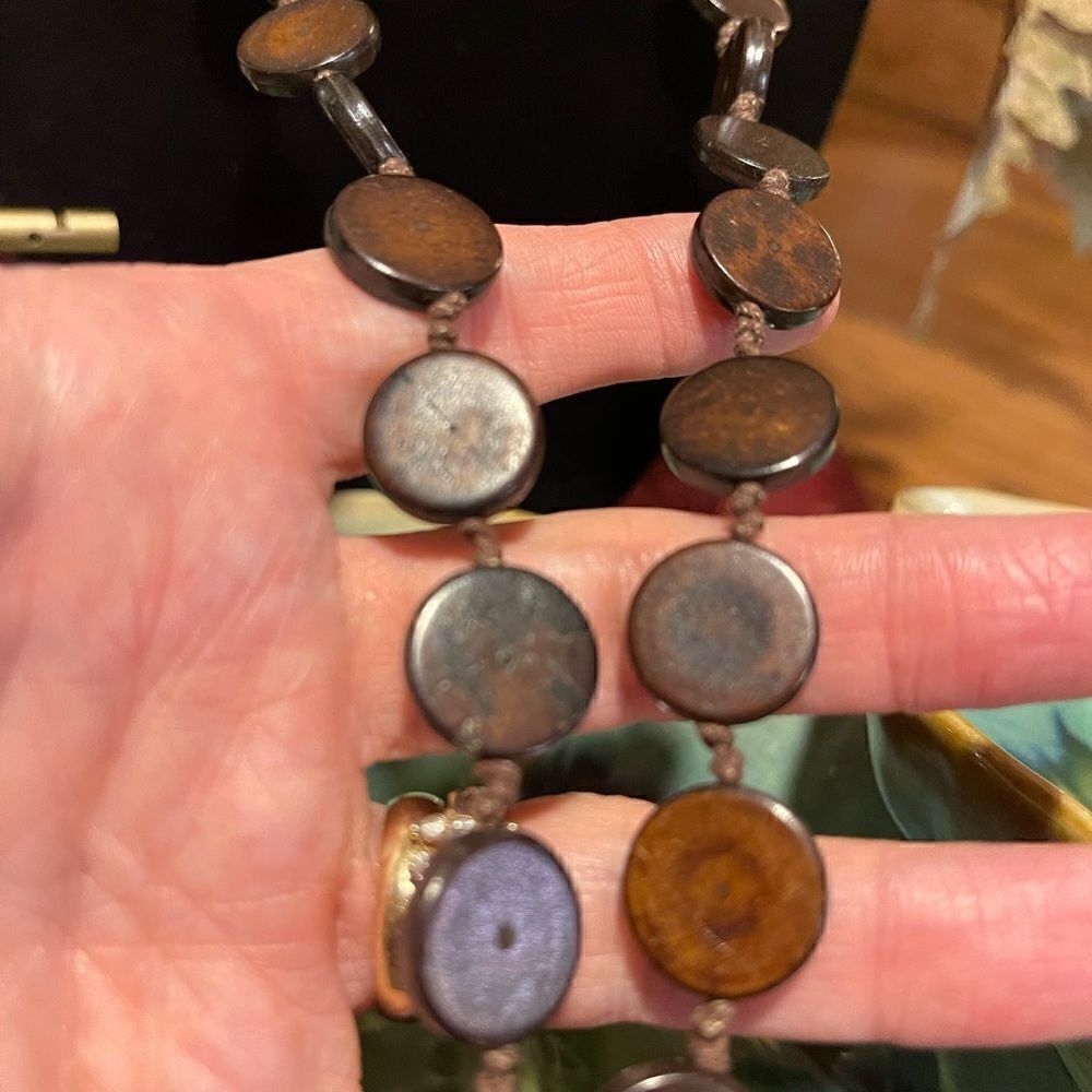 Browns Glass Disc & Chip Necklace Set - Picture 4 of 5